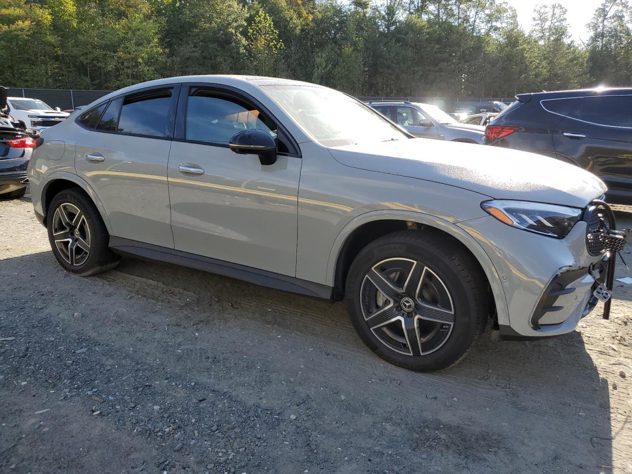 2025 Mercedes-Benz Glc Coupe 300 4Matic - Image 4