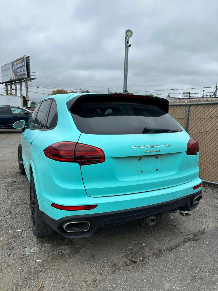 2017 Porsche Cayenne - Image 4