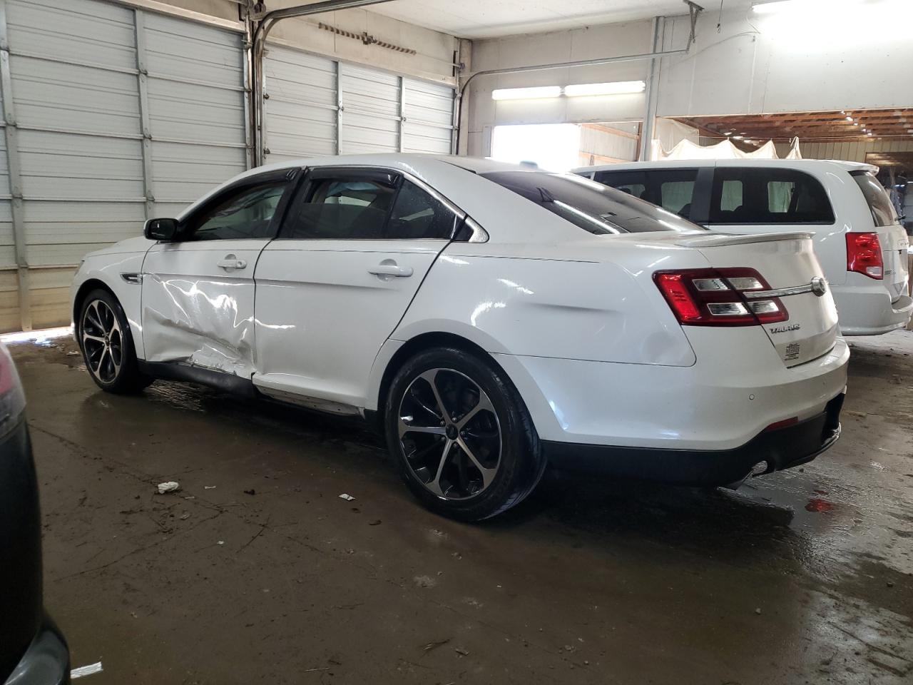 2015 Ford Taurus Sel - Image 2