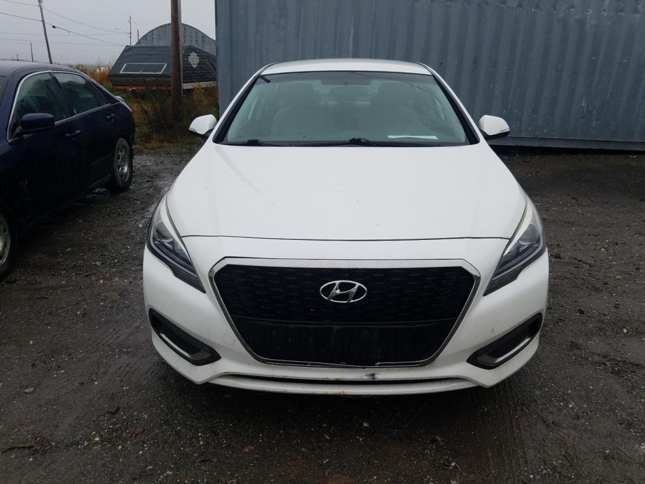 2016 Hyundai Sonata Hybrid - Image 5