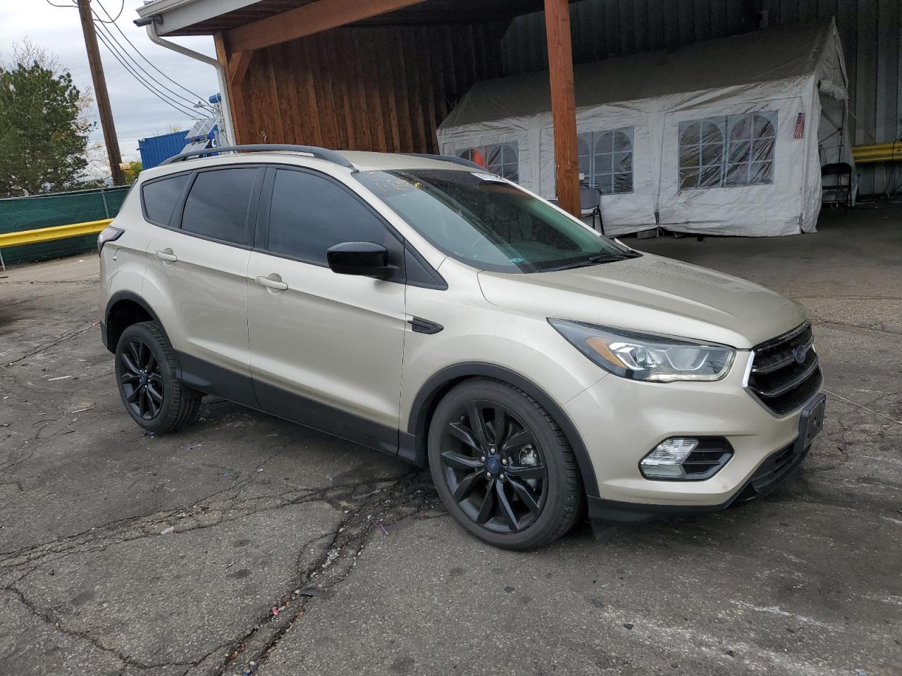 2017 Ford Escape Se - Фото 4