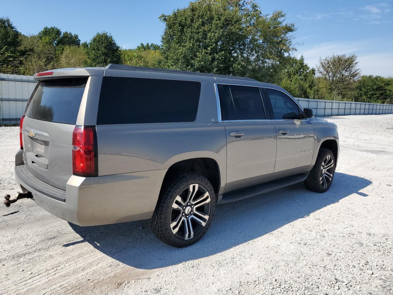2018 Chevrolet Suburban K1500 Lt - Фото 3