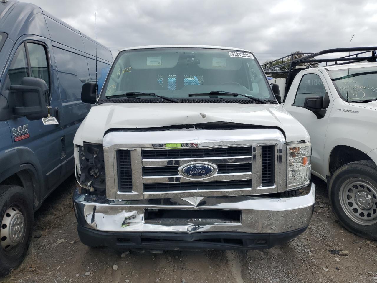 2013 Ford Econoline E250 Van - Фото 5