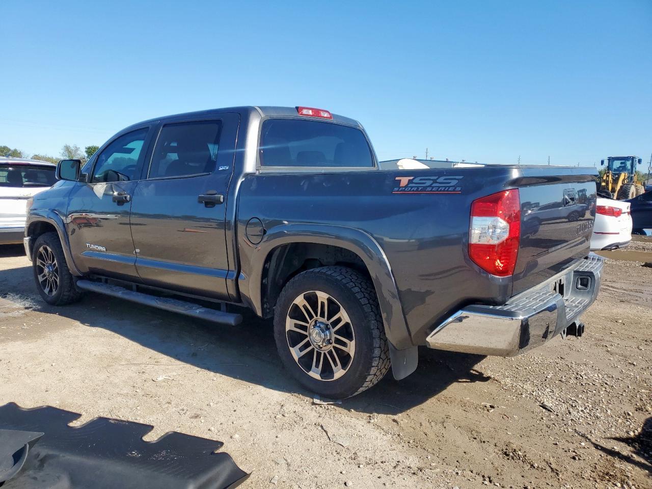 2015 Toyota Tundra Crewmax Sr5 - Фото 2