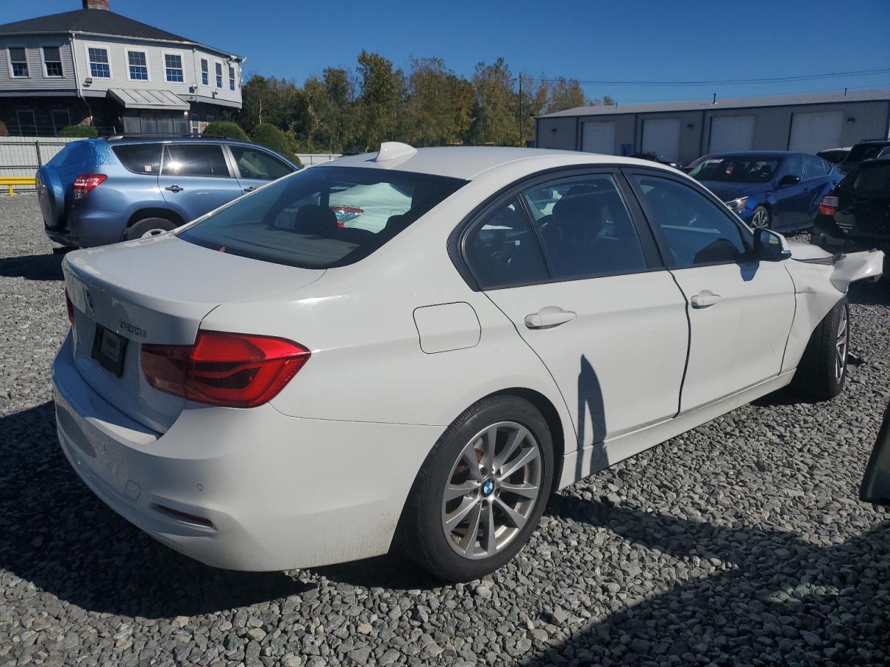2016 BMW 320 I - Image 3
