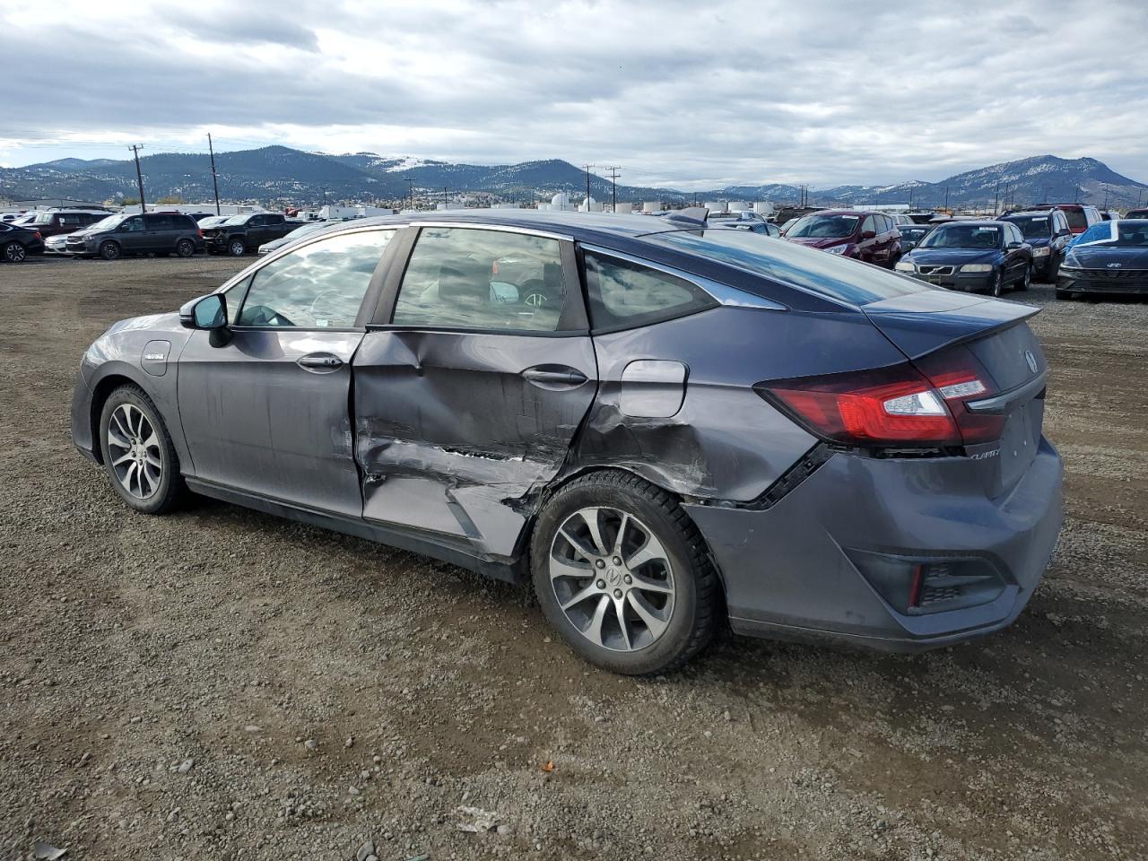2018 Honda Clarity Touring - Image 2