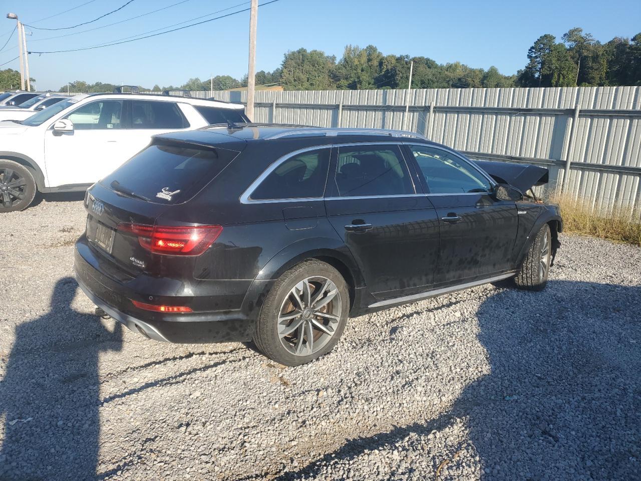 2018 Audi A4 Allroad Premium Plus - Image 3