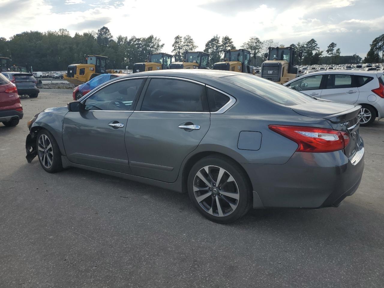 2016 Nissan Altima 2.5 - Image 2