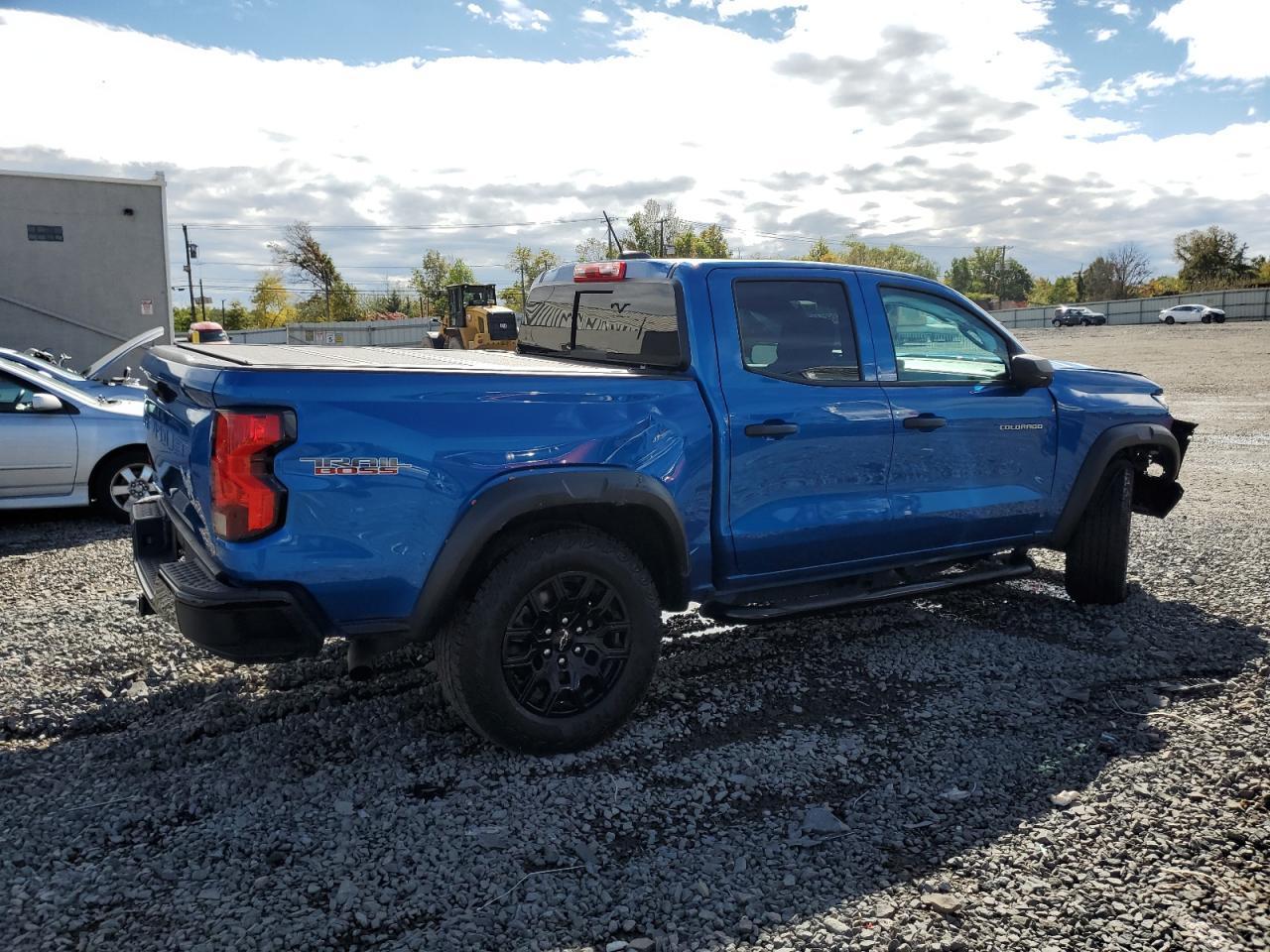 2024 Chevrolet Colorado Trail Boss - Image 3