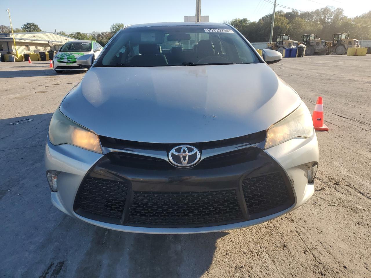 2017 Toyota Camry Le - Фото 5