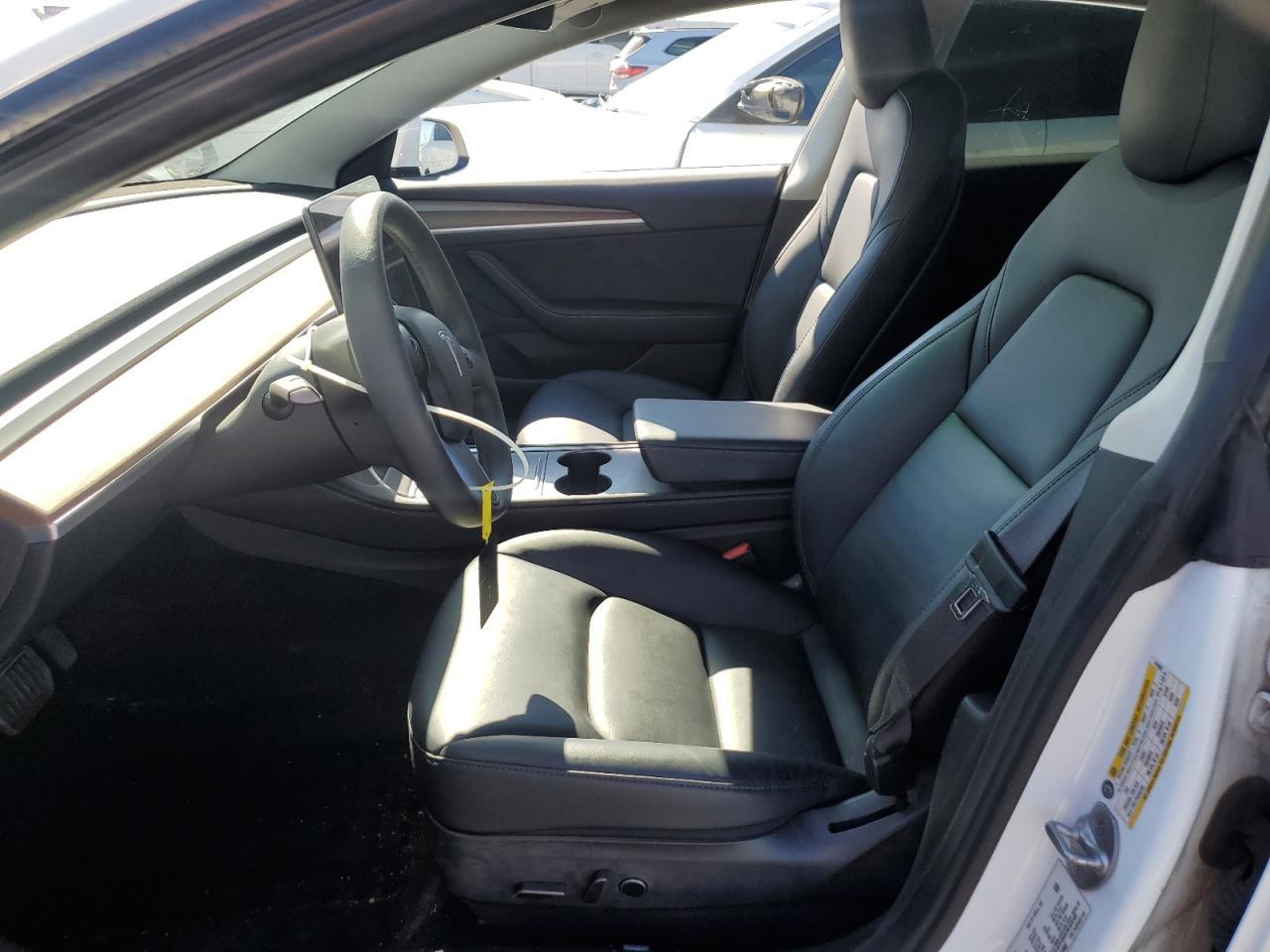 2023 Tesla Model 3 - Image 7