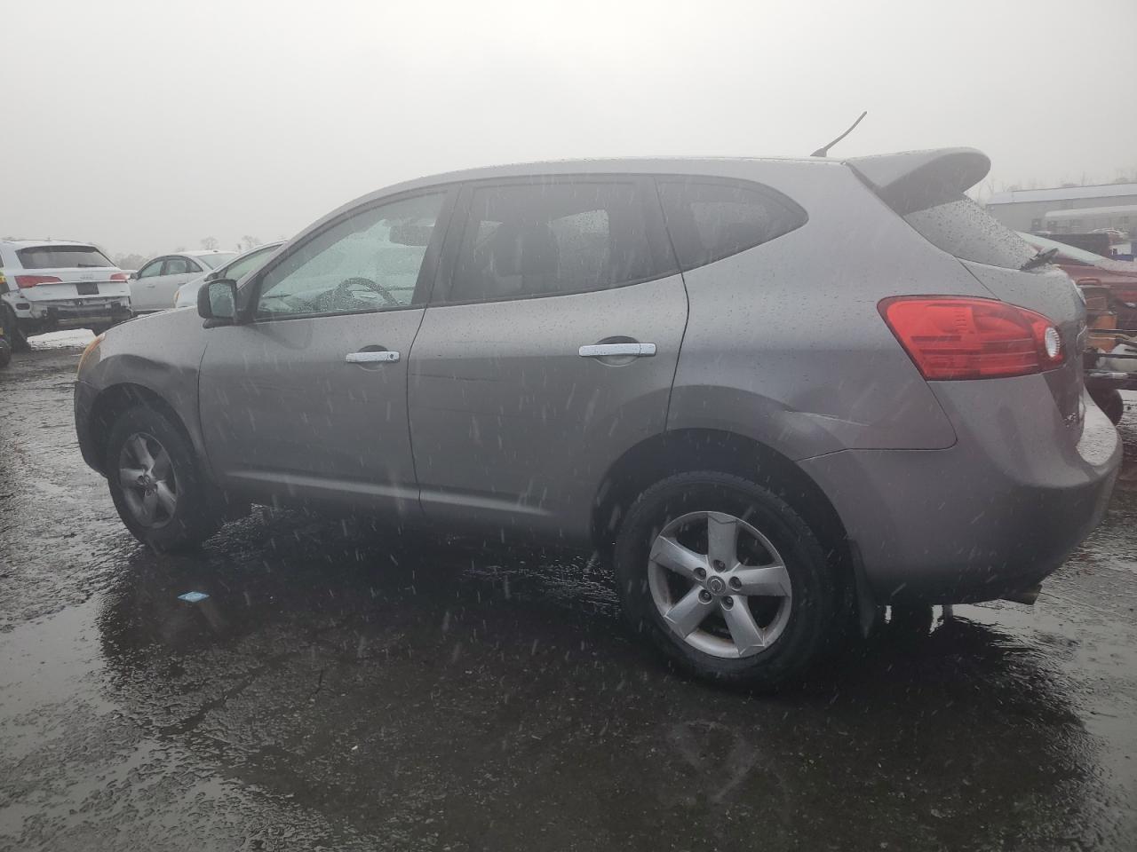 2010 Nissan Rogue S - Фото 2