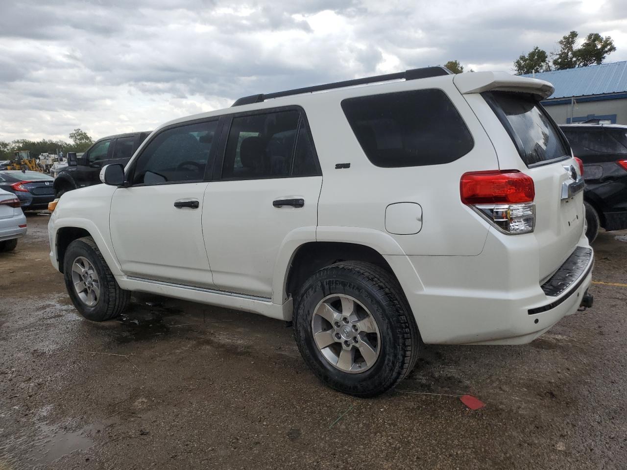 2011 Toyota 4Runner Sr5 - Image 2