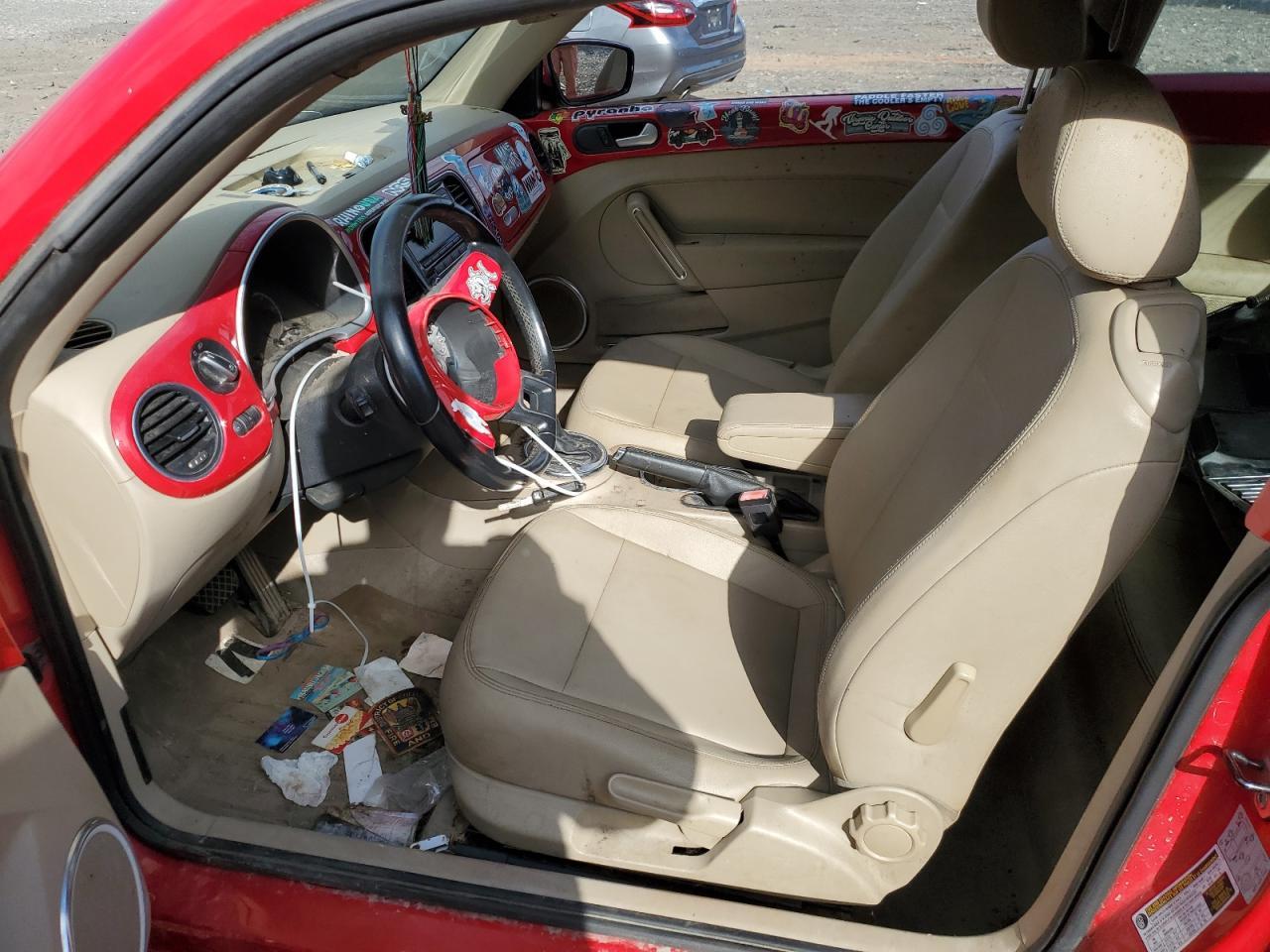 2013 Volkswagen Beetle - Image 7