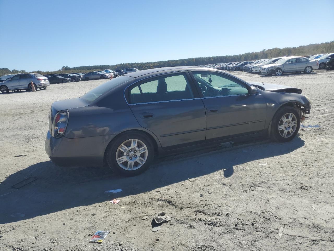 2005 Nissan Altima S - Image 3