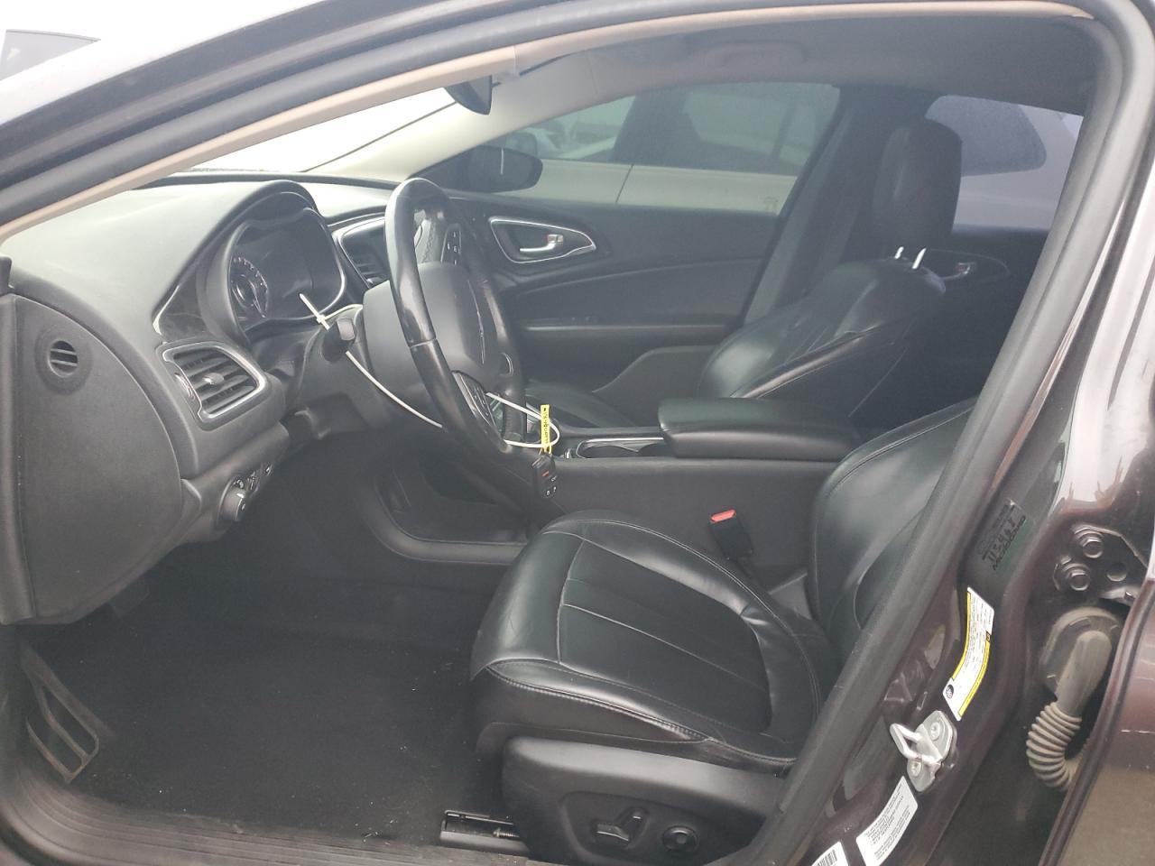 2016 Chrysler 200 C - Image 7
