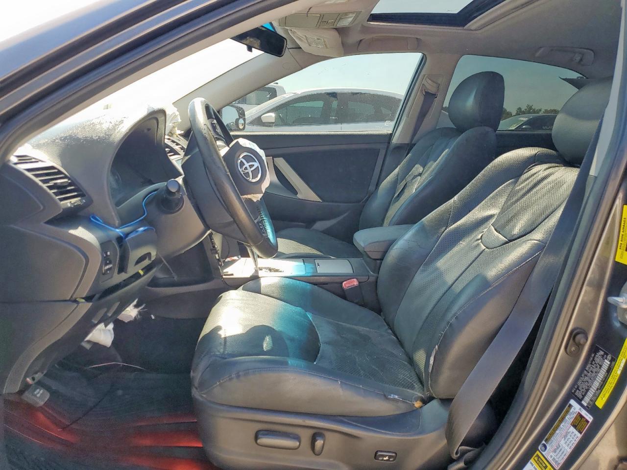 2010 Toyota Camry Se - Image 7