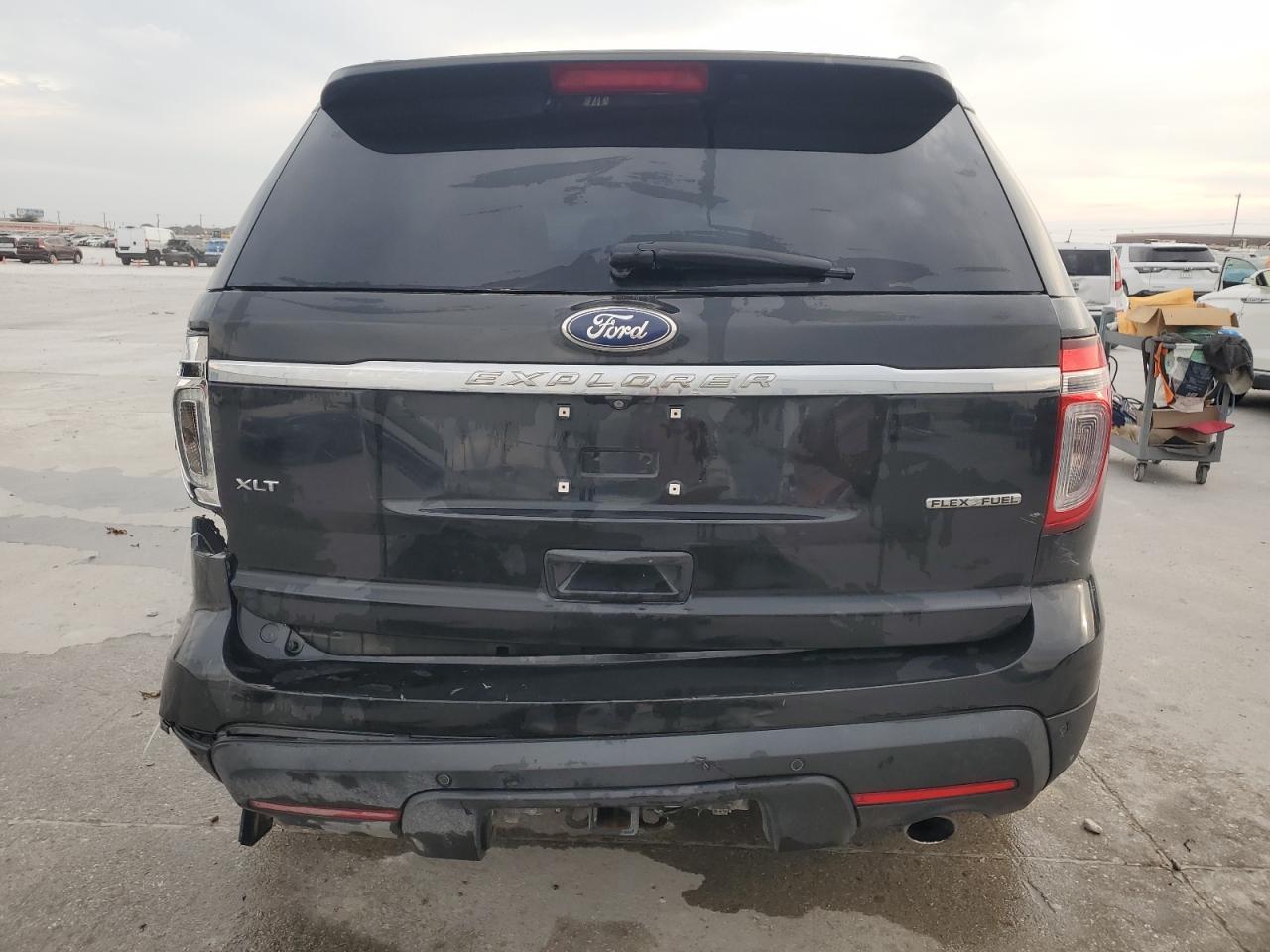 2015 Ford Explorer Xlt - Фото 6