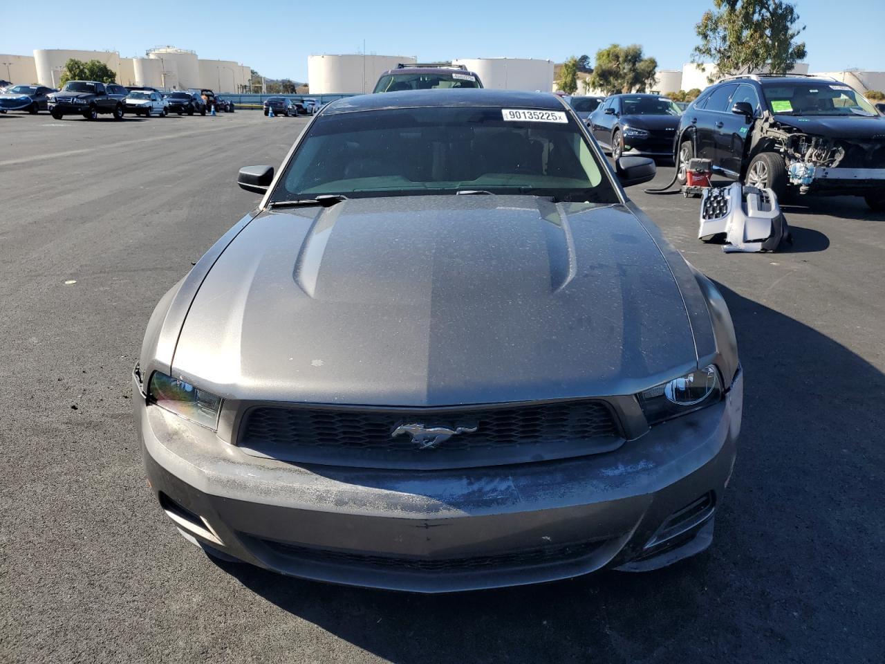 2010 Ford Mustang - Фото 5