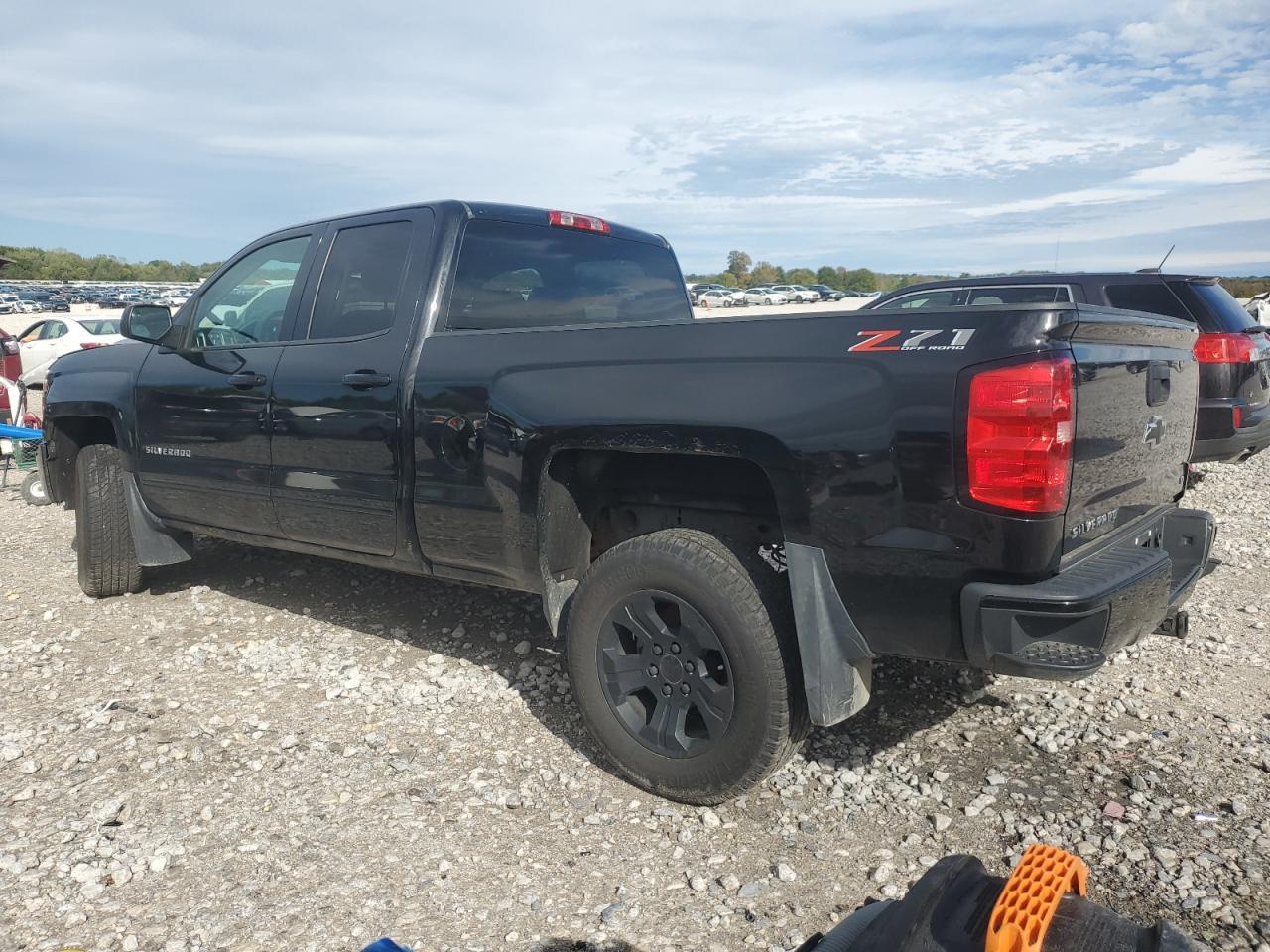 2017 Chevrolet Silverado K1500 Lt - Фото 2