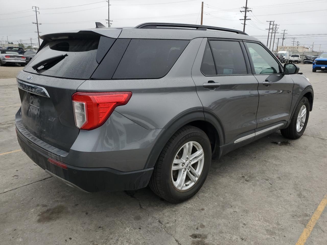 2023 Ford Explorer Xlt - Фото 3