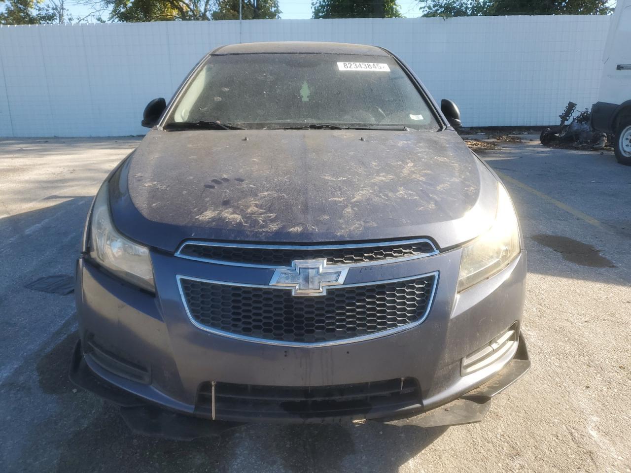 2014 Chevrolet Cruze Ls - Image 5