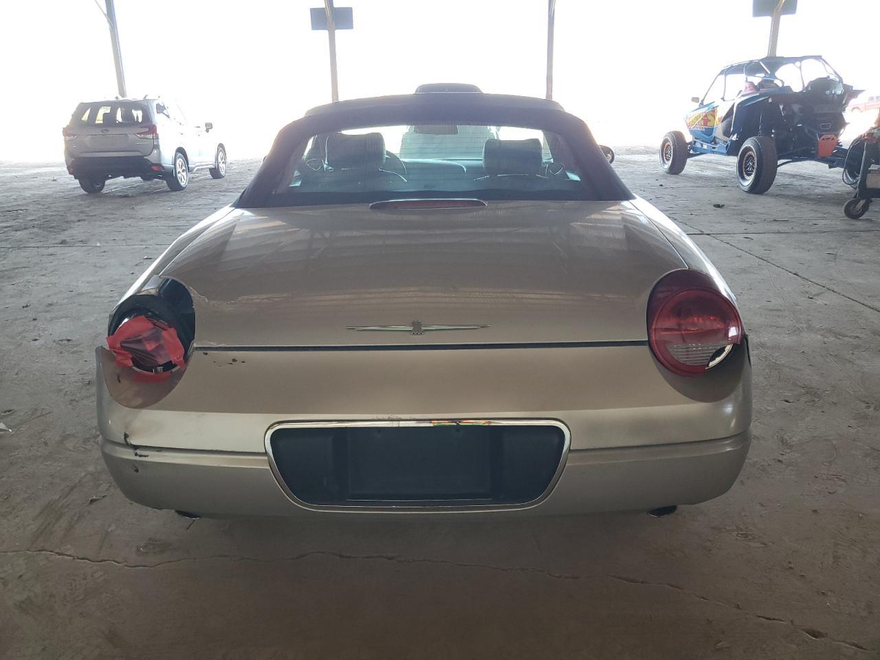 2004 Ford Thunderbird - Фото 6
