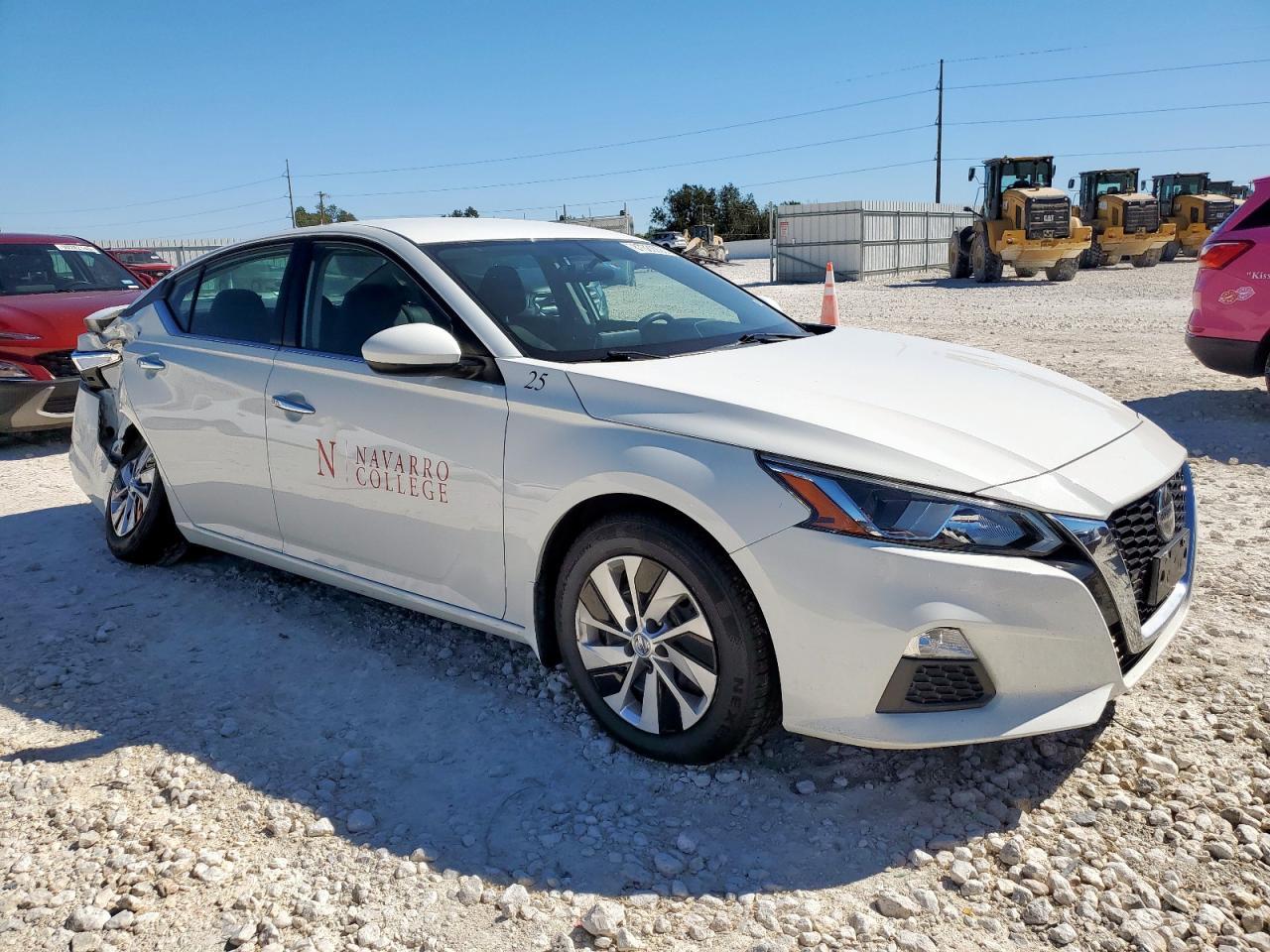 2020 Nissan Altima S - Фото 4