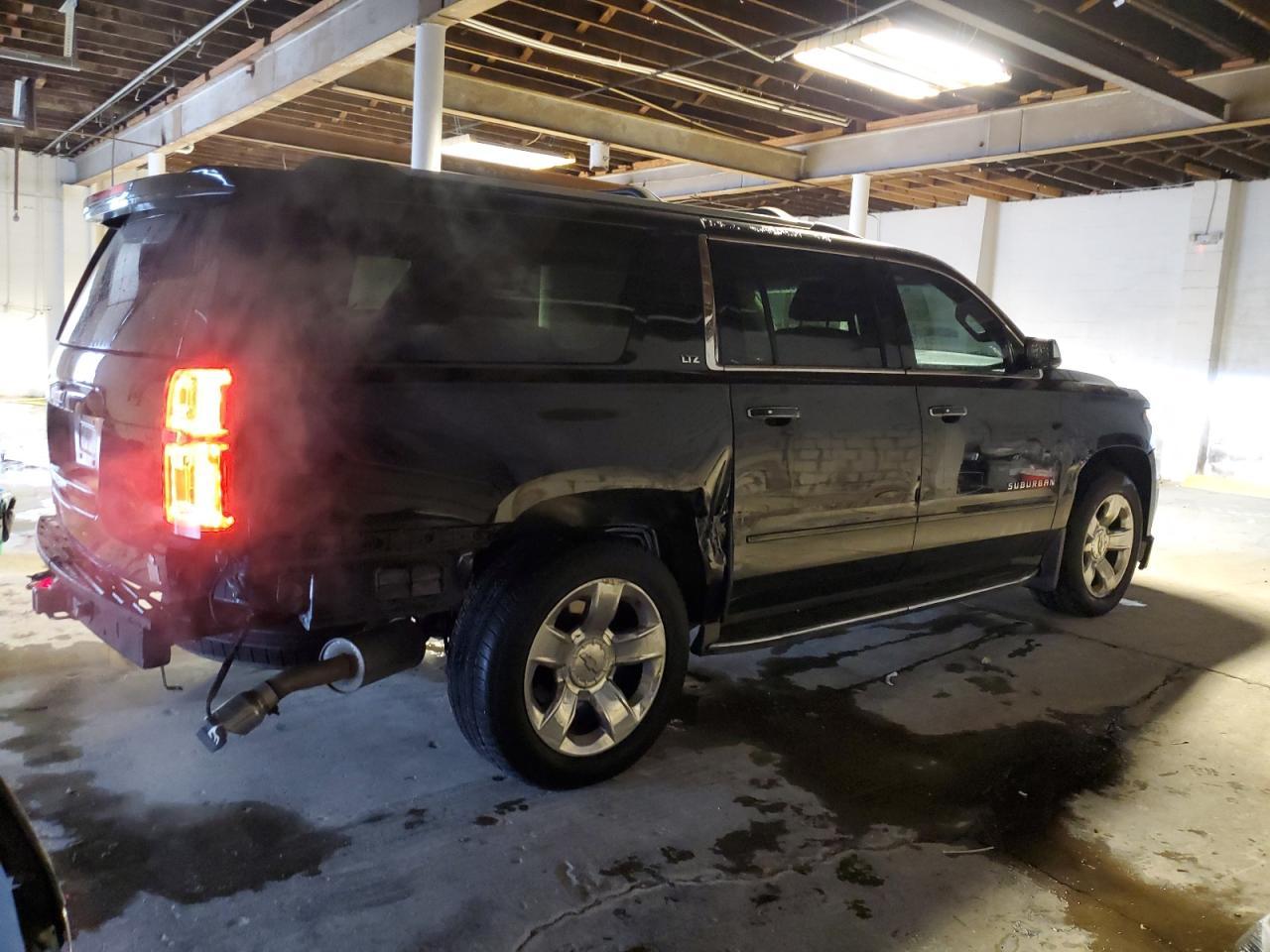 2015 Chevrolet Suburban K1500 Ltz - Image 3