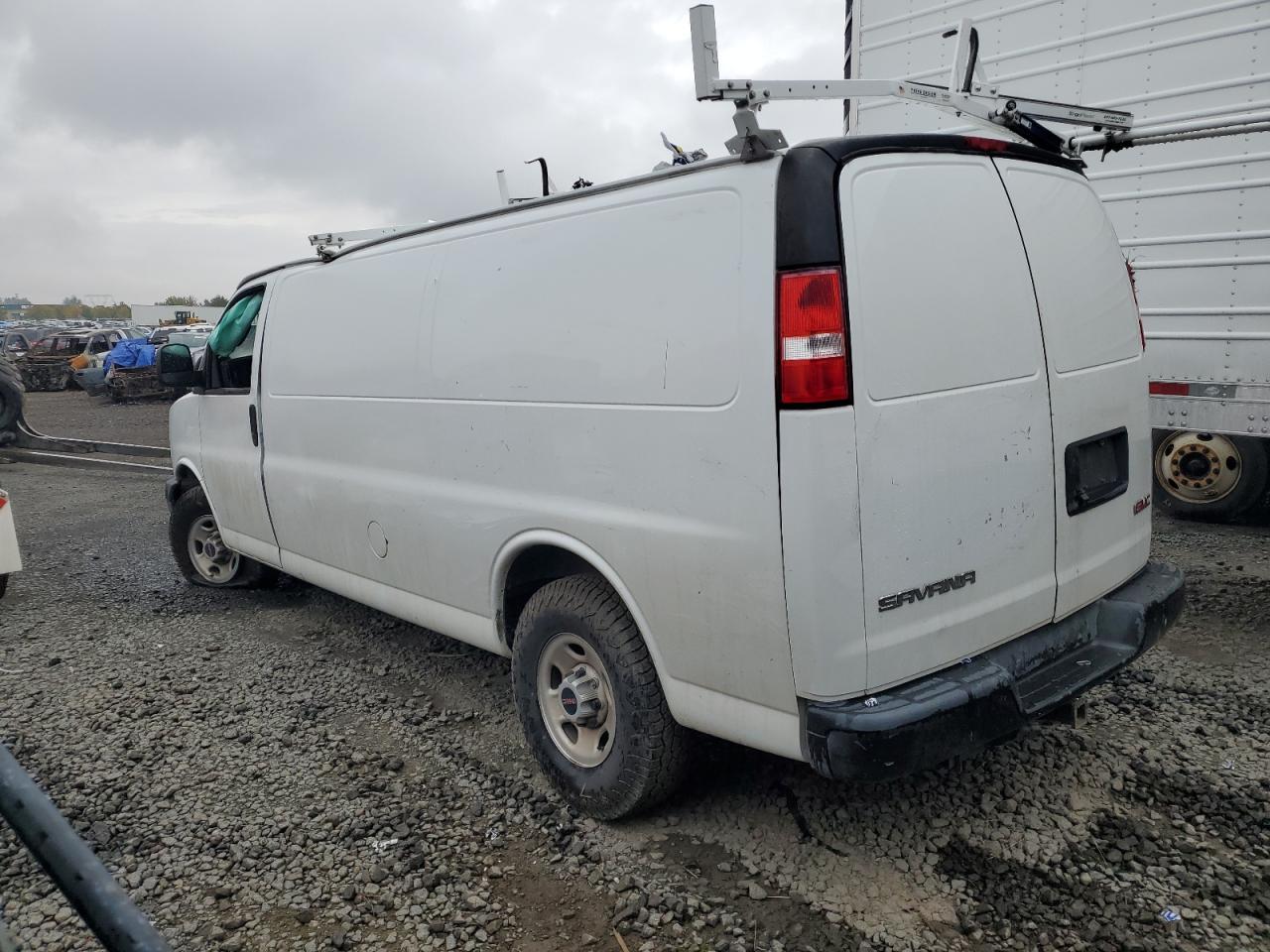 2020 GMC Savana G3500 - Фото 2