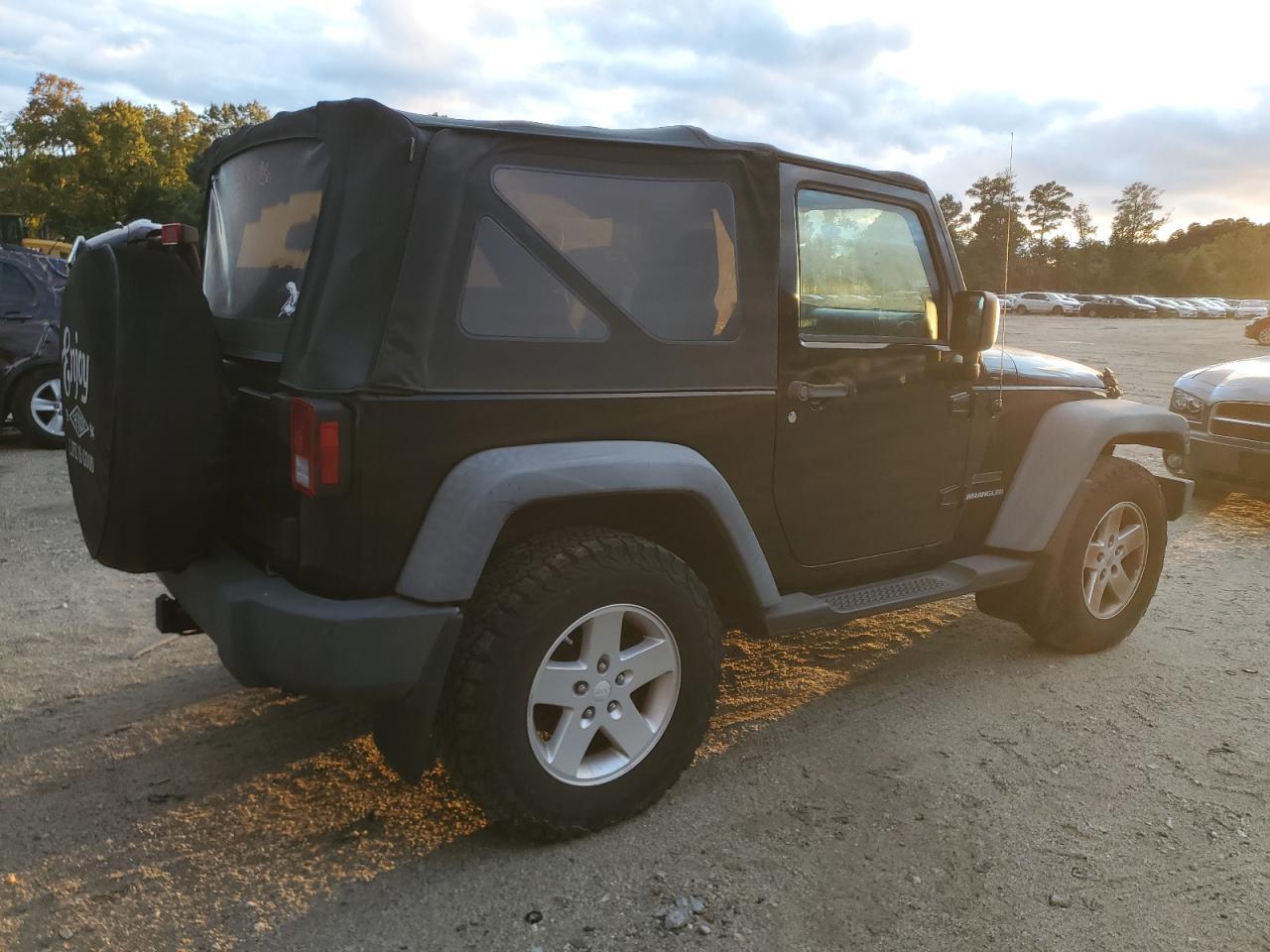 2010 Jeep Wrangler Sport - Фото 3