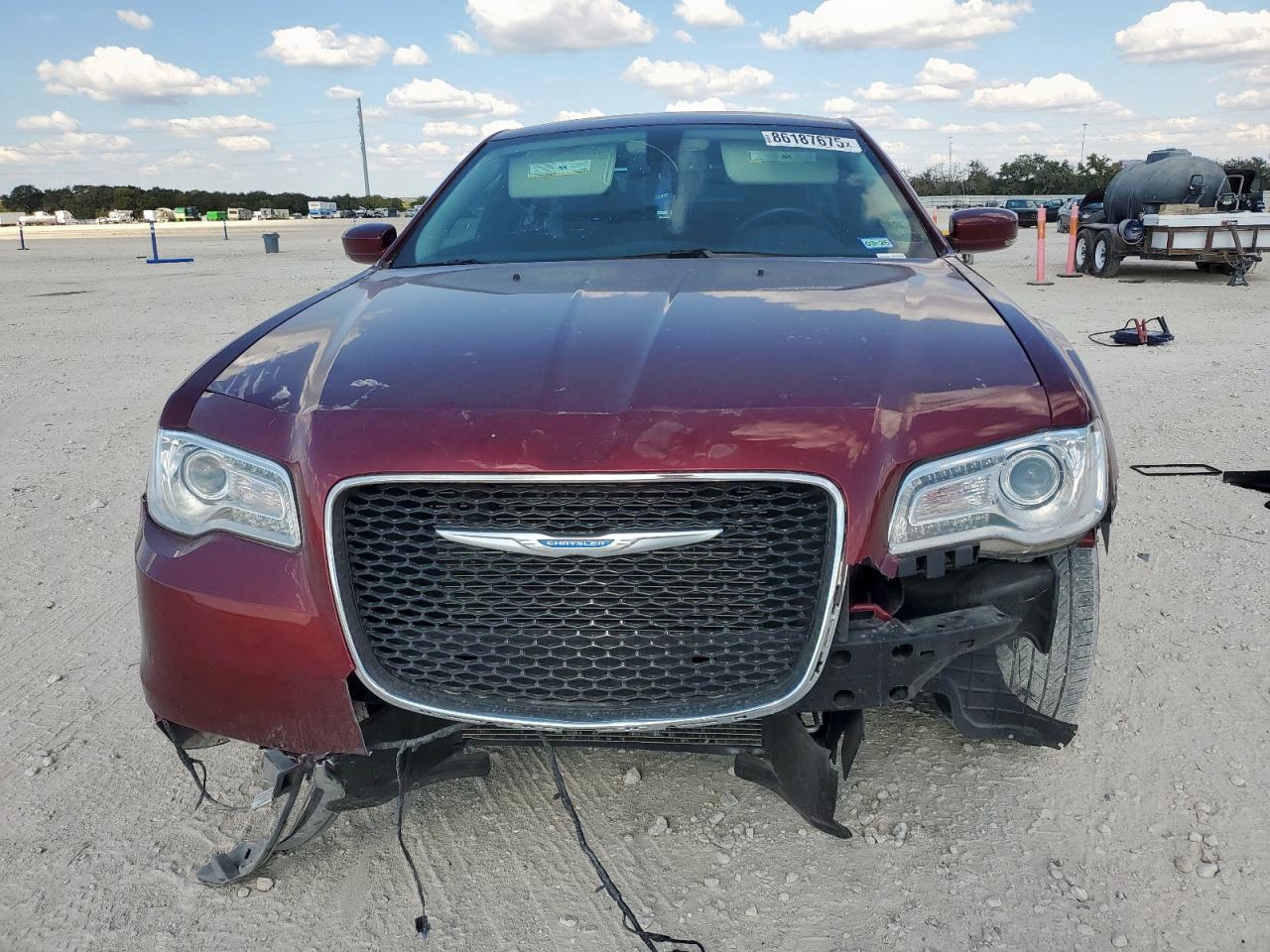 2021 Chrysler 300 Touring - Image 5
