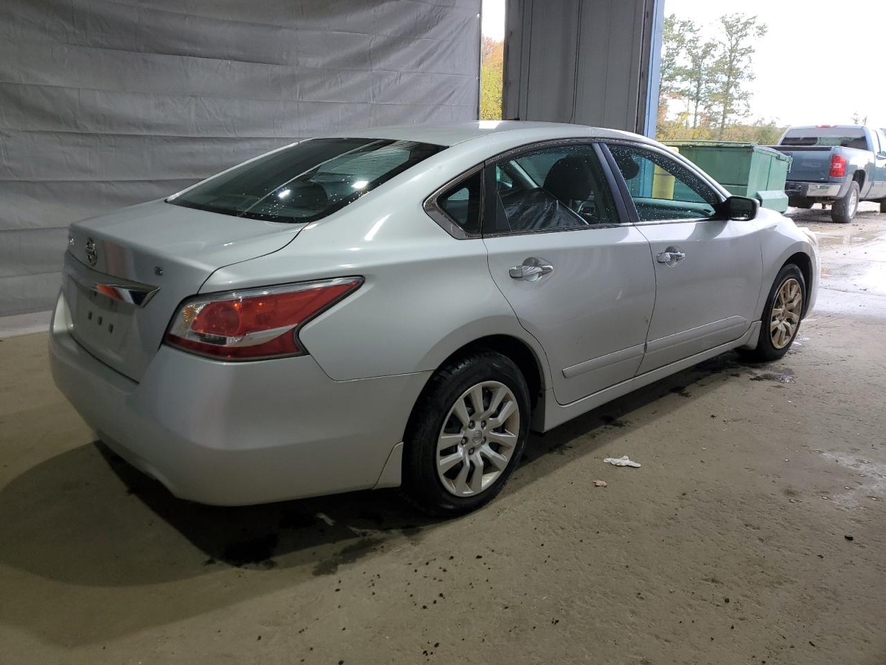 2015 Nissan Altima 2.5 - Фото 3