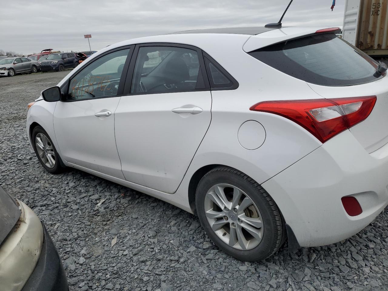 2014 Hyundai Elantra Gt - Image 2