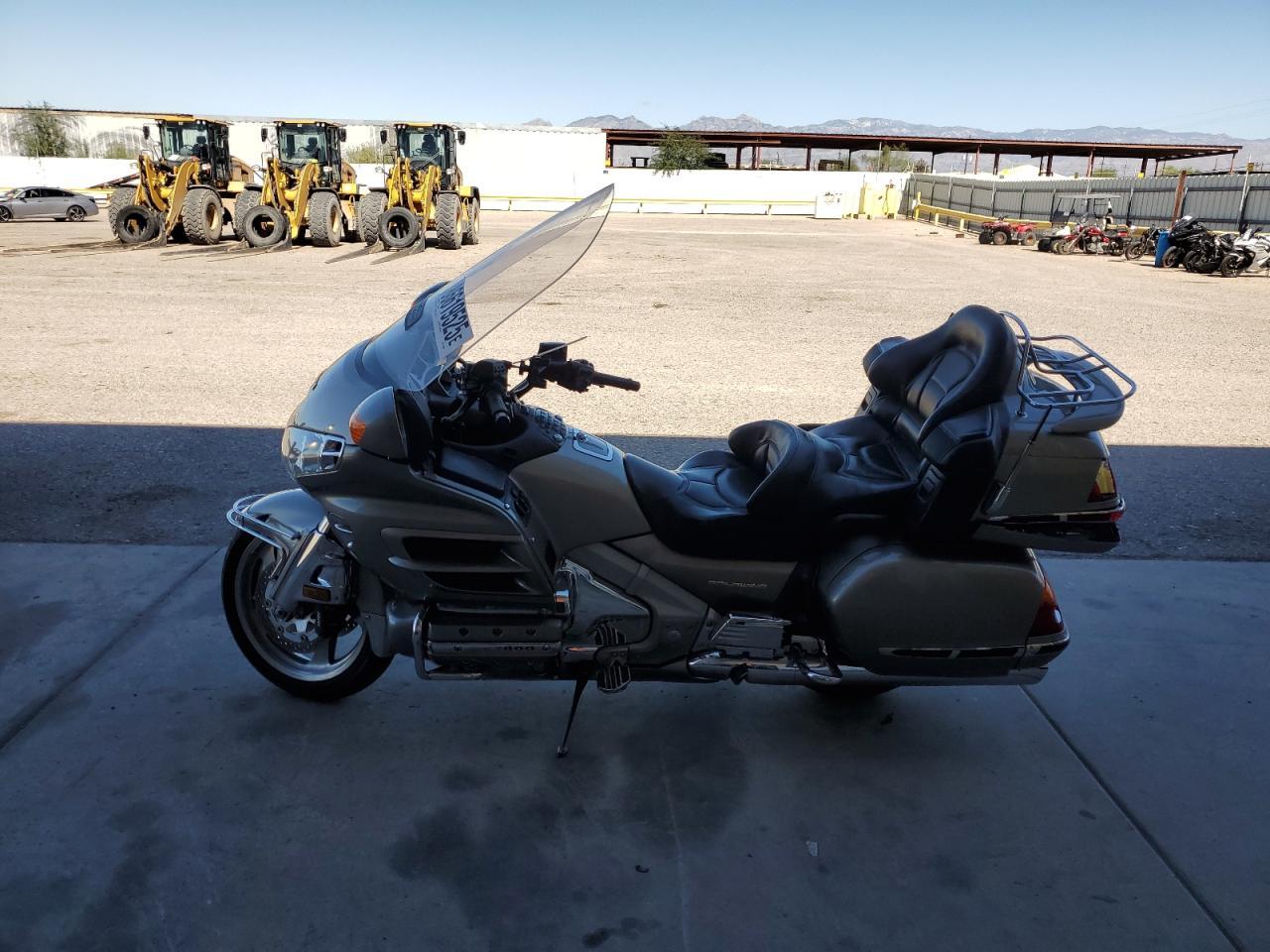 2002 Honda Gl1800 - Image 3