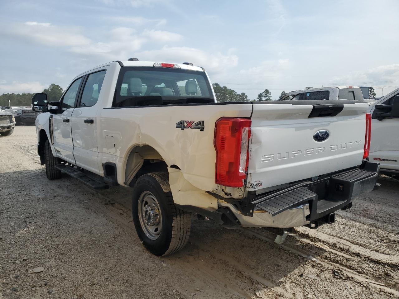 2024 Ford F250 Super Duty - Image 2