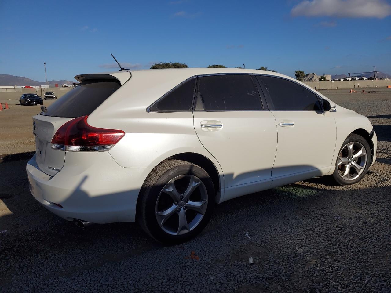 2013 Toyota Venza Le - Фото 3
