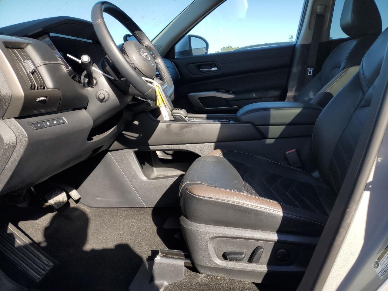 2023 Nissan Pathfinder Platinum - Фото 7