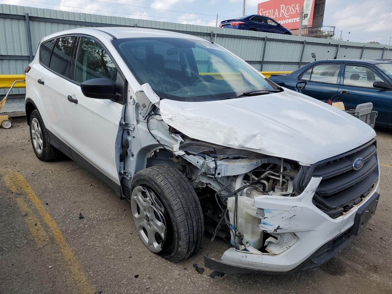 2019 Ford Escape S - Image 4