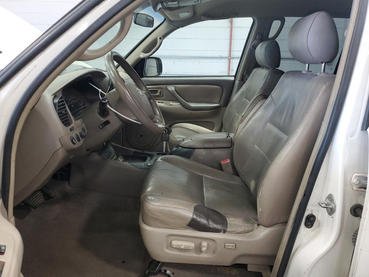 2005 Toyota Sequoia Sr5 - Image 7