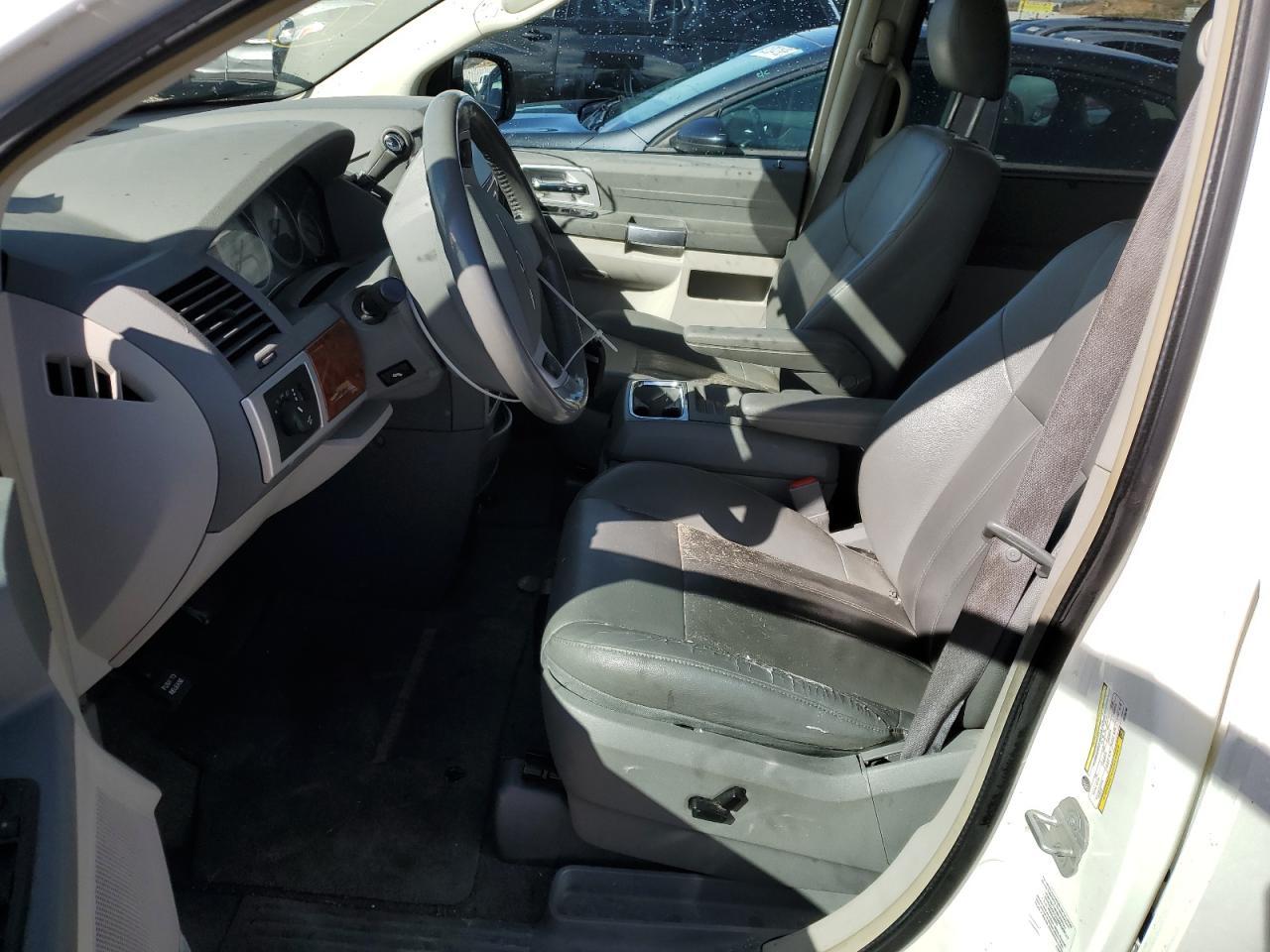 2008 Chrysler Town & Country Touring - Фото 7