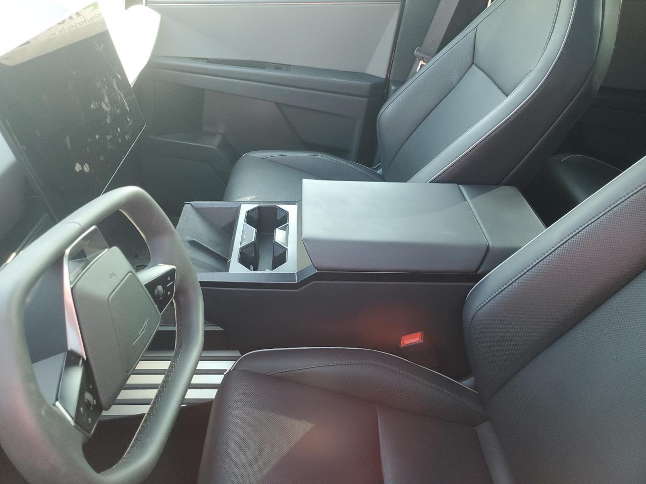 2024 Tesla Cybertruck - Фото 7