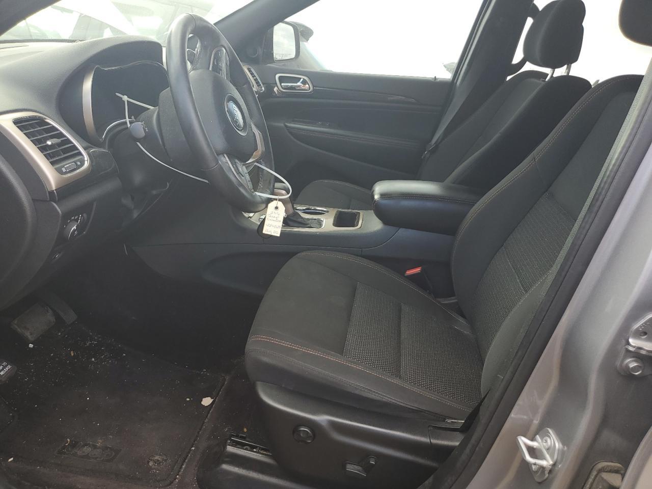 2016 Jeep Grand Cherokee Laredo - Image 7