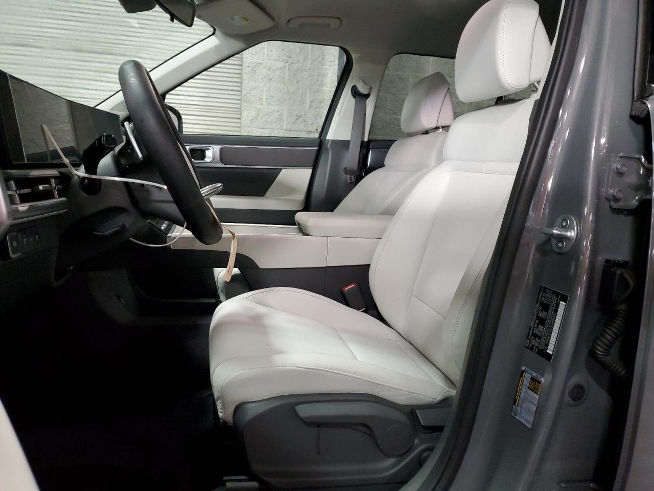 2025 Hyundai Santa Fe Se - Image 7