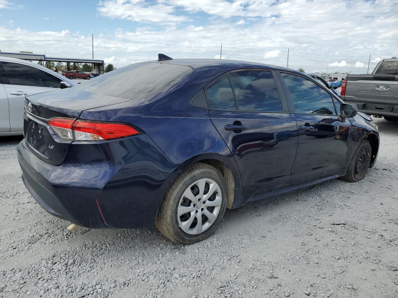 2022 Toyota Corolla Le - Фото 3