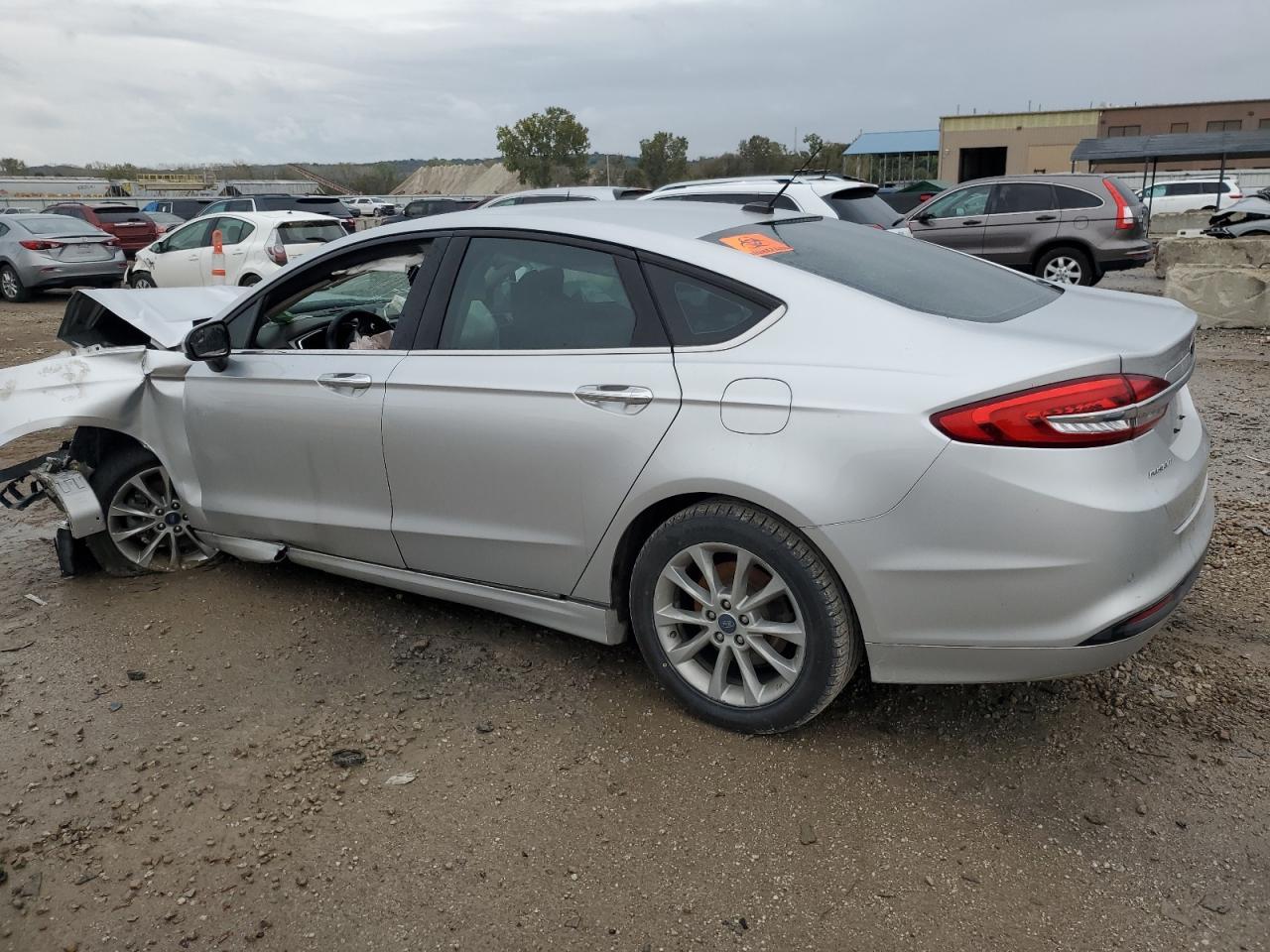 2017 Ford Fusion Se - Фото 2