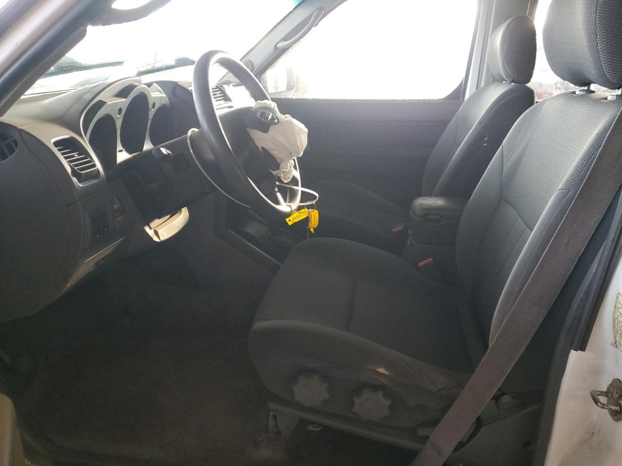 2004 Nissan Frontier Crew Cab Xe V6 - Фото 7
