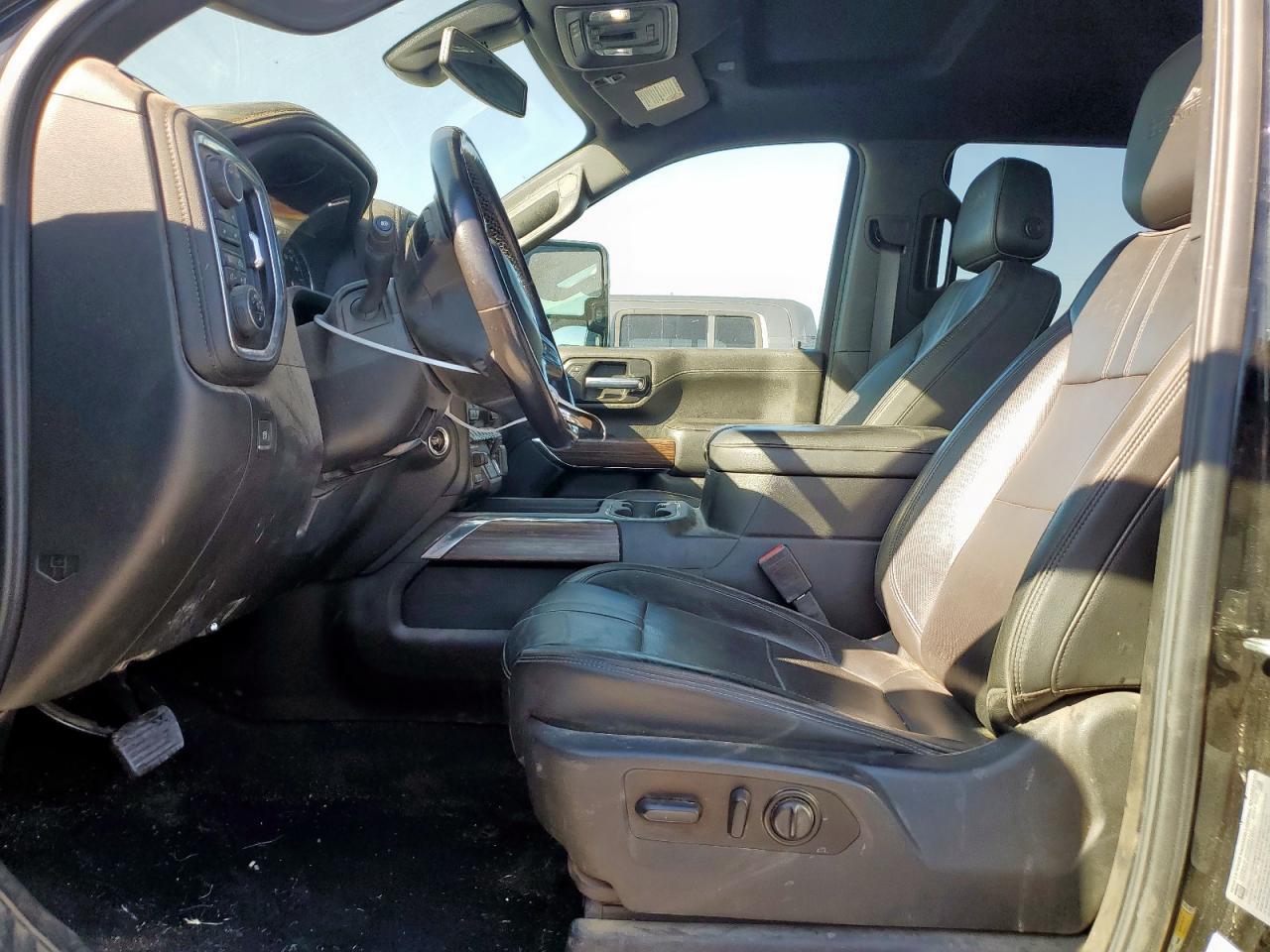 2022 Chevrolet Silverado K3500 High Country - Фото 7