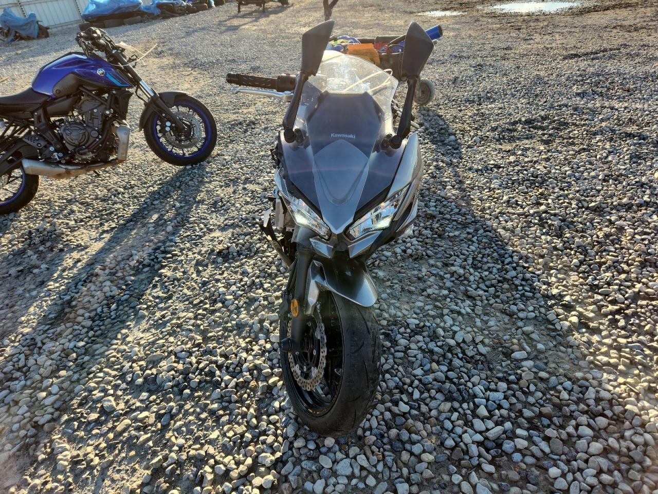 2021 Kawasaki Ex650 M - Фото 2