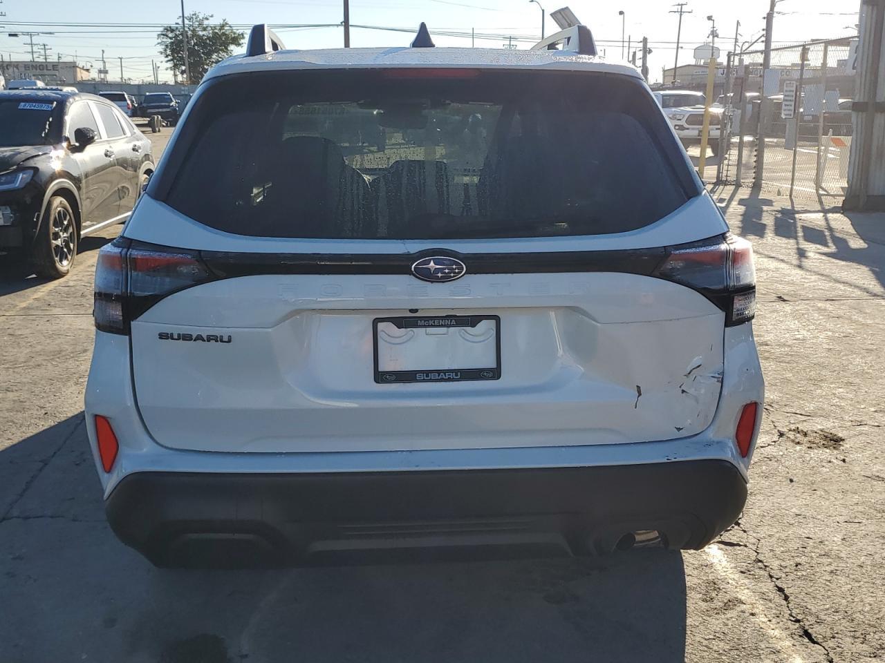 2025 Subaru Forester Premium - Фото 6